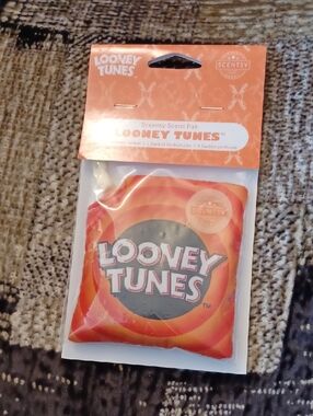 4/$60 New Looney Tunes Orange Scent Pak by Scentsy